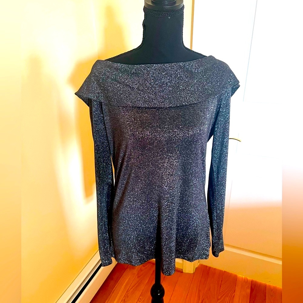 WHBM elegant silver top with long sleeves decorated with silver buttons L
